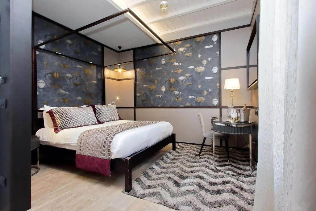Deluxe Double Room — HELMIRAGE Piazza di Spagna Suite