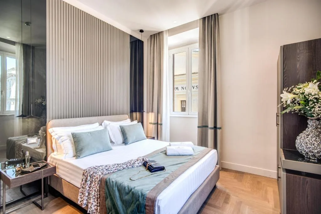 Deluxe Double Room — Hotel 77 Seventy-Seven – Maison D’Art Collection