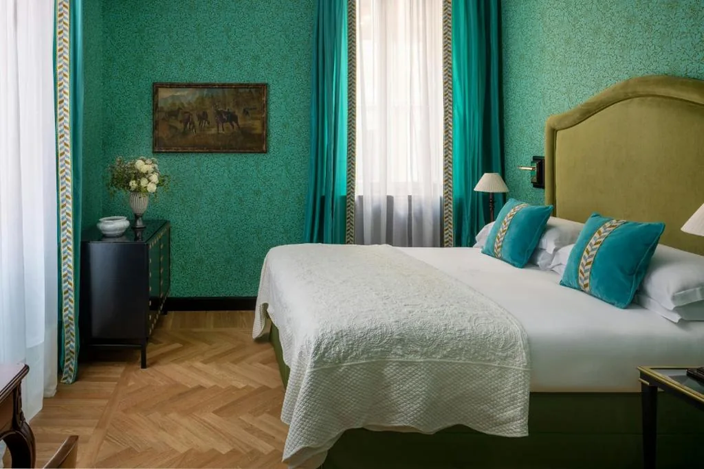 Camera Matrimoniale Deluxe — Hotel d’Inghilterra Roma – Starhotels Collezione
