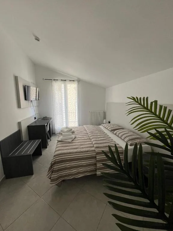 Deluxe Double Room — Hotel Gandolfo