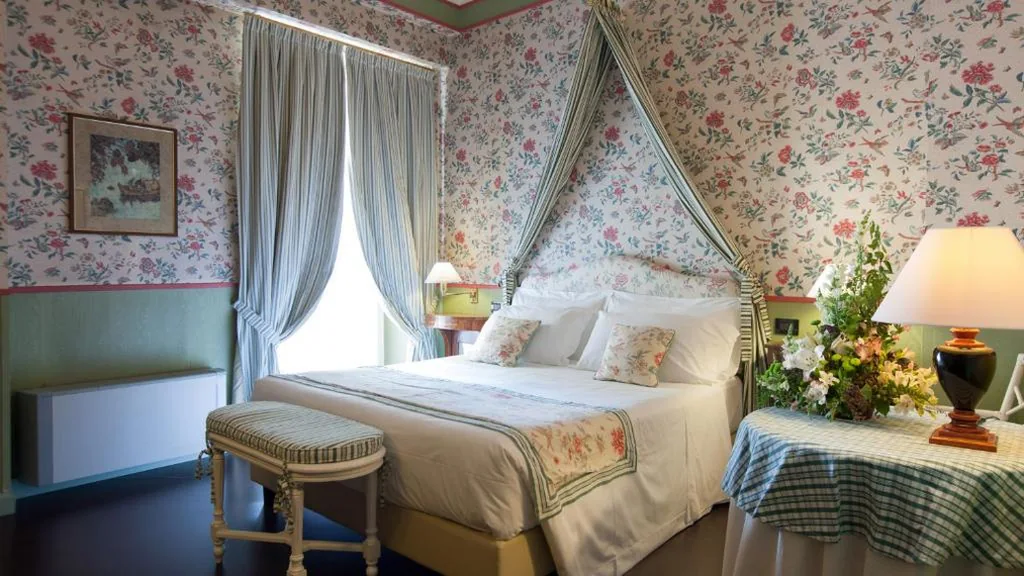 Deluxe Double Room — Hotel Victoria & Iside Spa