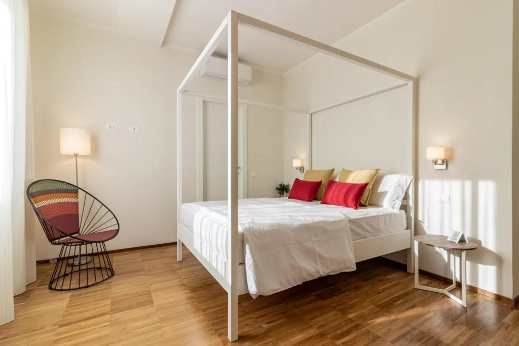Camera Matrimoniale Deluxe — Il Faro Luxury Rooms & Lounge