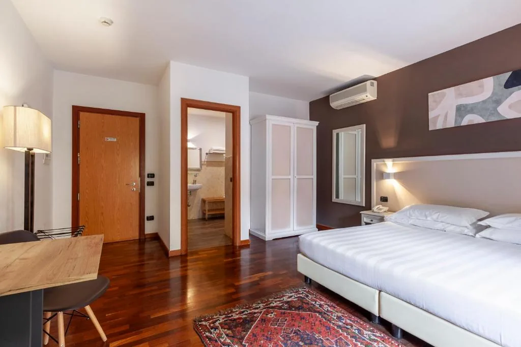 Camera Matrimoniale Deluxe — Inn Rome Rooms & Suites