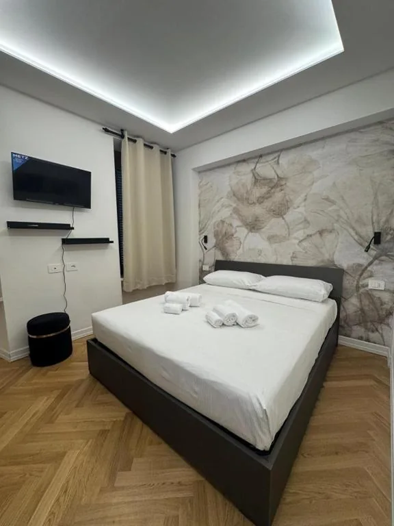 Deluxe Double Room — LAURINA Home Collection