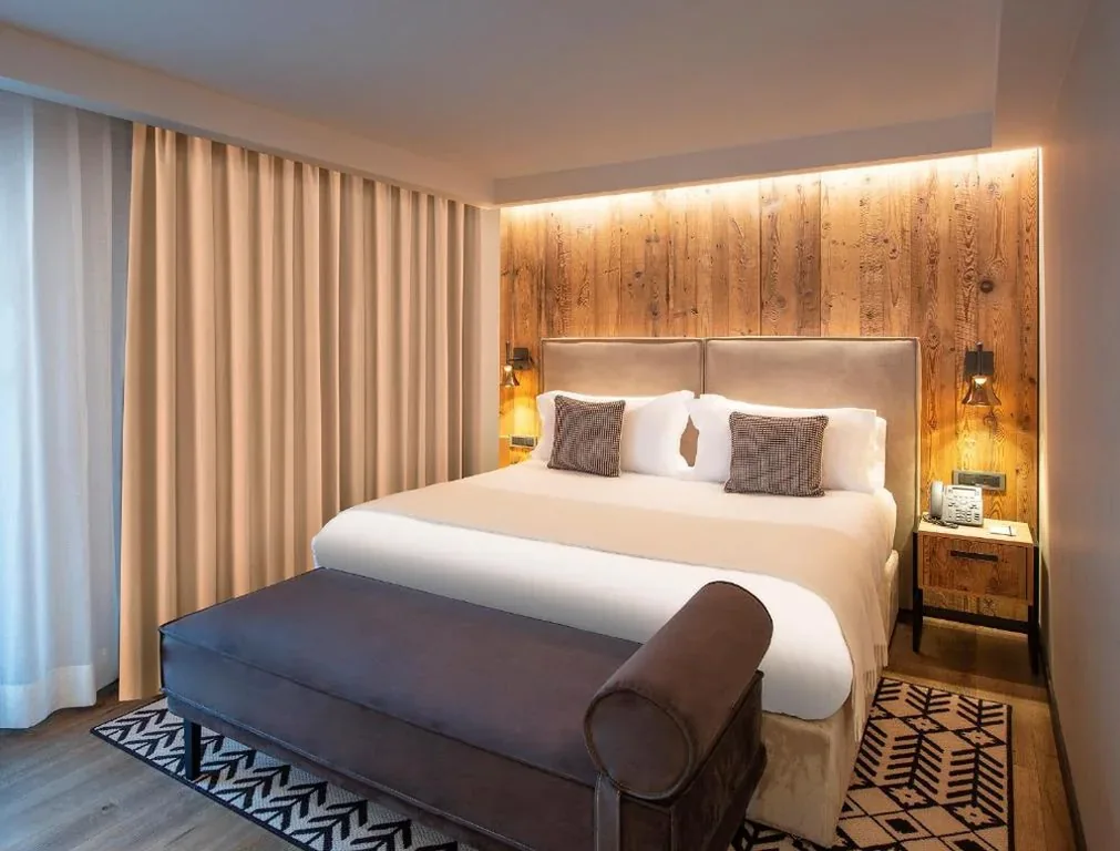 Camera Matrimoniale Deluxe — Le Massif Hotel & Lodge Courmayeur The Leading Hotels of the World