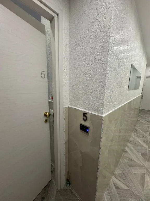 Camera Matrimoniale Deluxe — LUXOR ECO ROMA CASA E APPARTAMENTO PER VACANZE IN CENTRO Piazza Bologna, Colosseo, Piazza di Spagna, Vaticano, San Pietro, Sapienza, Fontana di Trevi, Piazza Navona, Trastevere, Tiburtina, Termini, Aeroporto