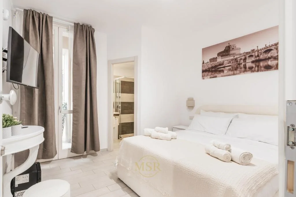 Deluxe Double Room — My Suite Rome