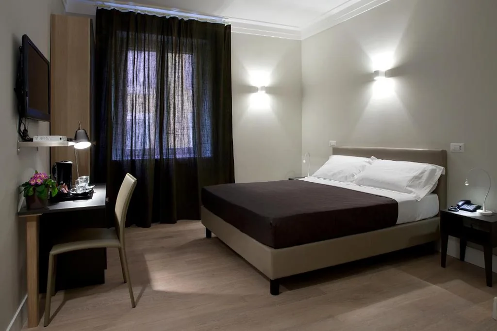 Deluxe Double Room — Regola Suite