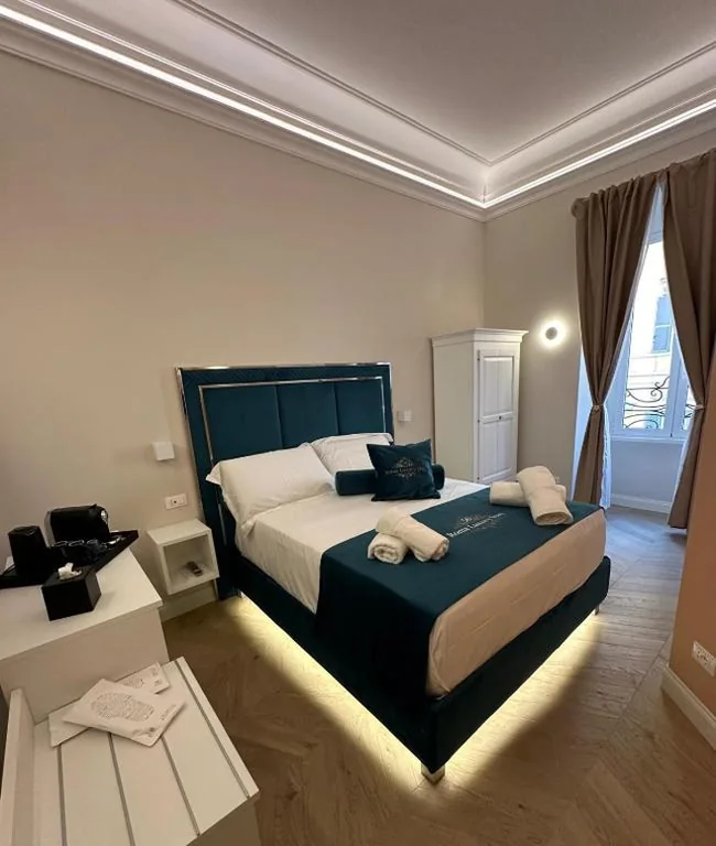 Deluxe Double Room — Roma Luxury Stay 56
