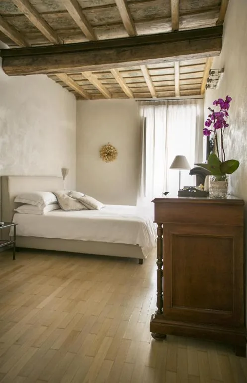 Deluxe Double Room — Rome Frattina27