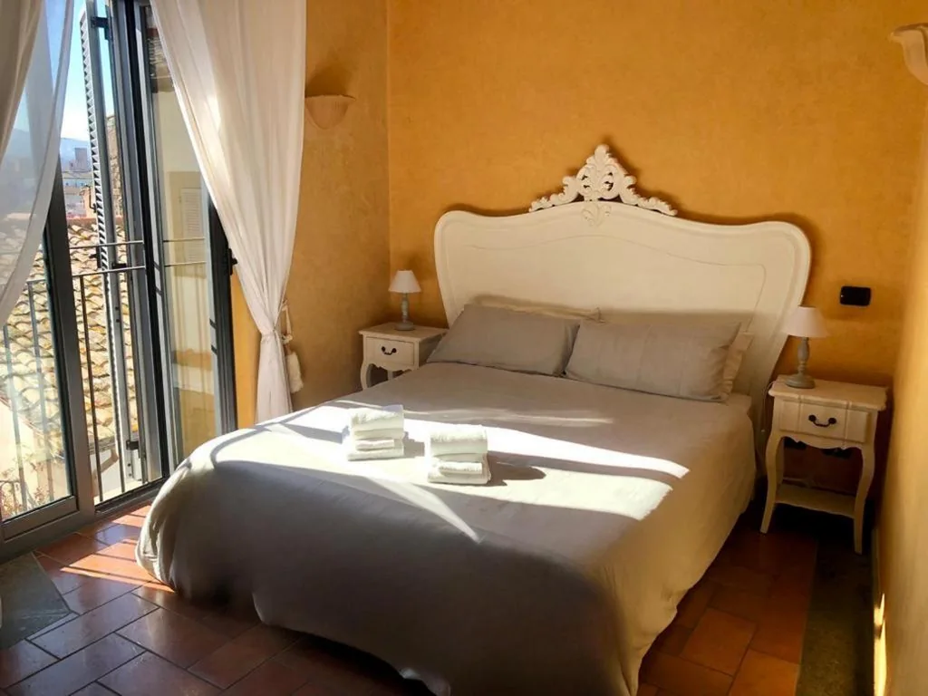 Camera Matrimoniale Deluxe — S. Faustino Rooms