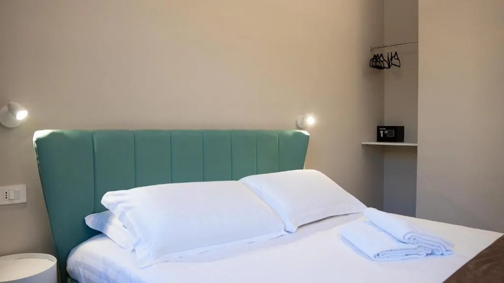 Camera Matrimoniale Deluxe — Suites 215 Colosseum – Guesthouse