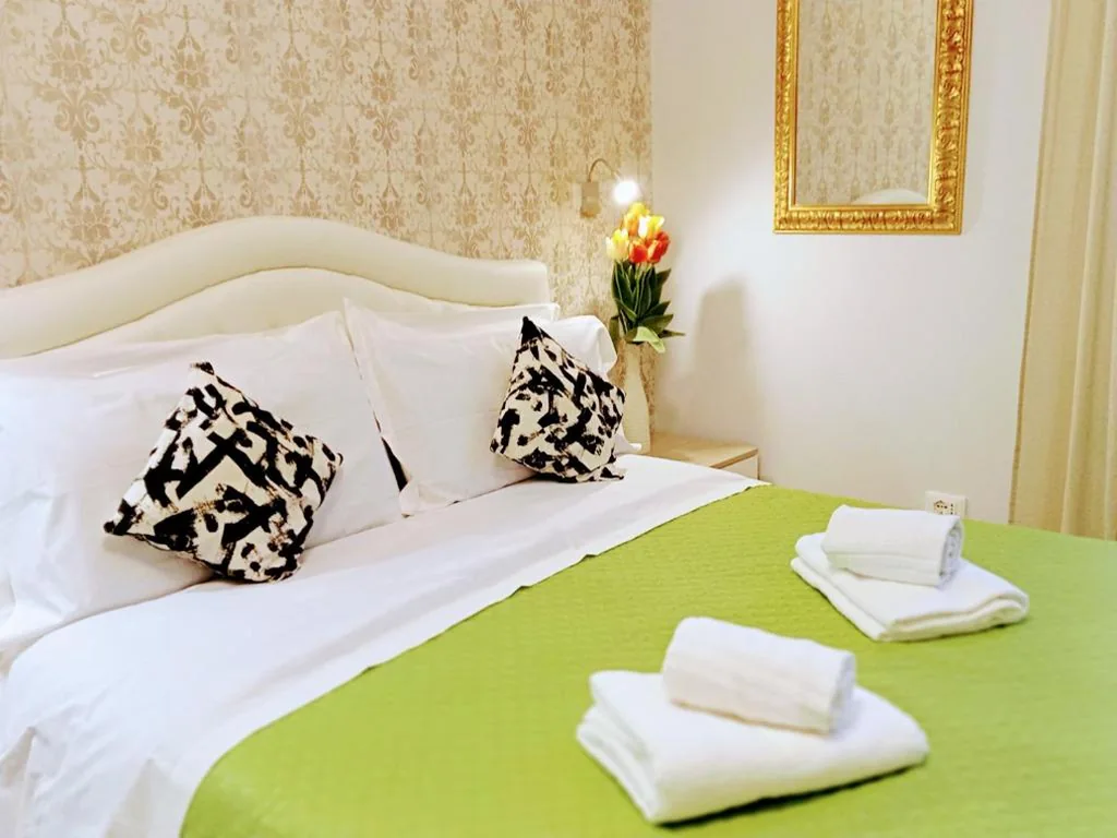 Camera Matrimoniale Deluxe — Termini luxury home