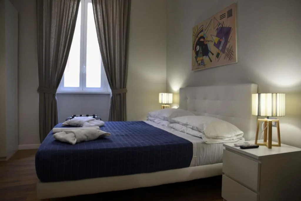 Camera Matrimoniale Deluxe — The Castle Inside Rome