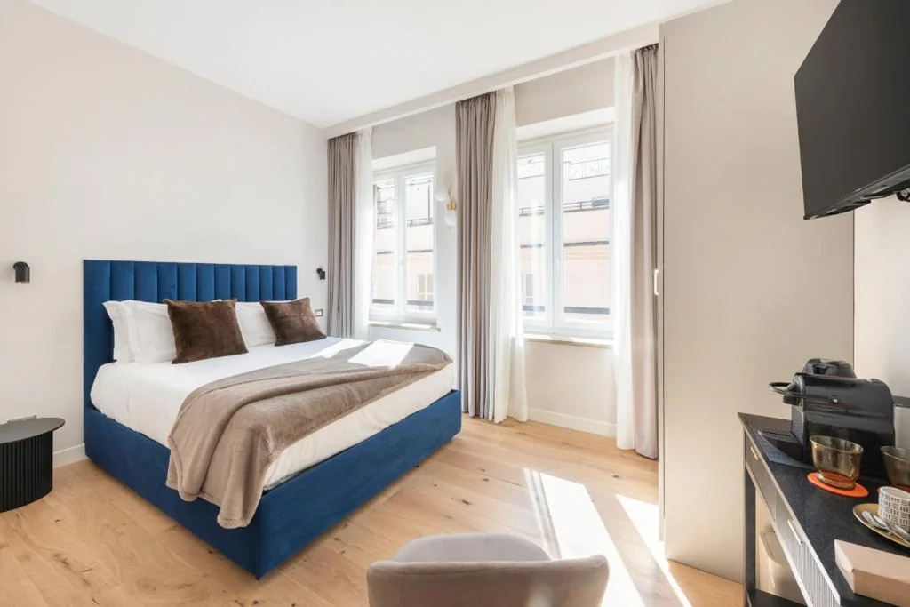 Deluxe Double Room — The Rubens Collection