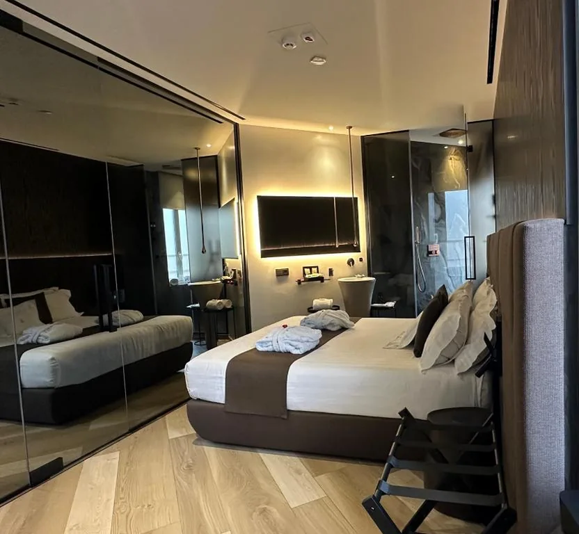 Deluxe Double Room — Tritone Luxury Suites Fontana di Trevi