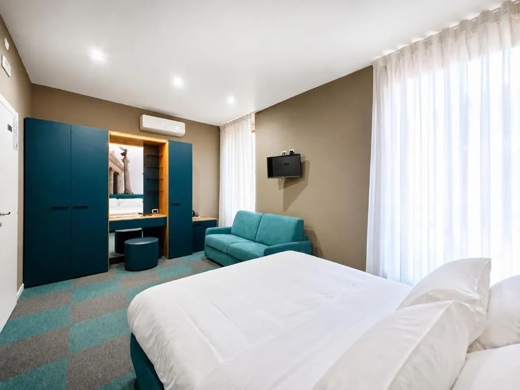 Deluxe Double Room — Vacanze Romane Vaticano