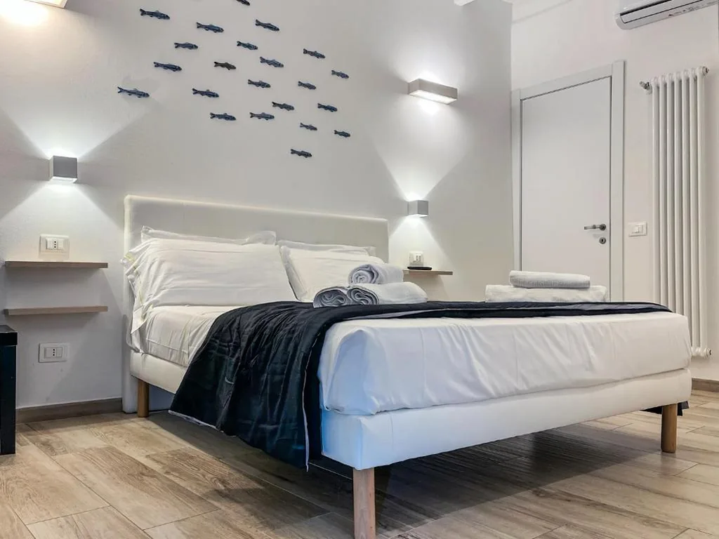 Camera Matrimoniale Deluxe — Vernazza Old Town Suites