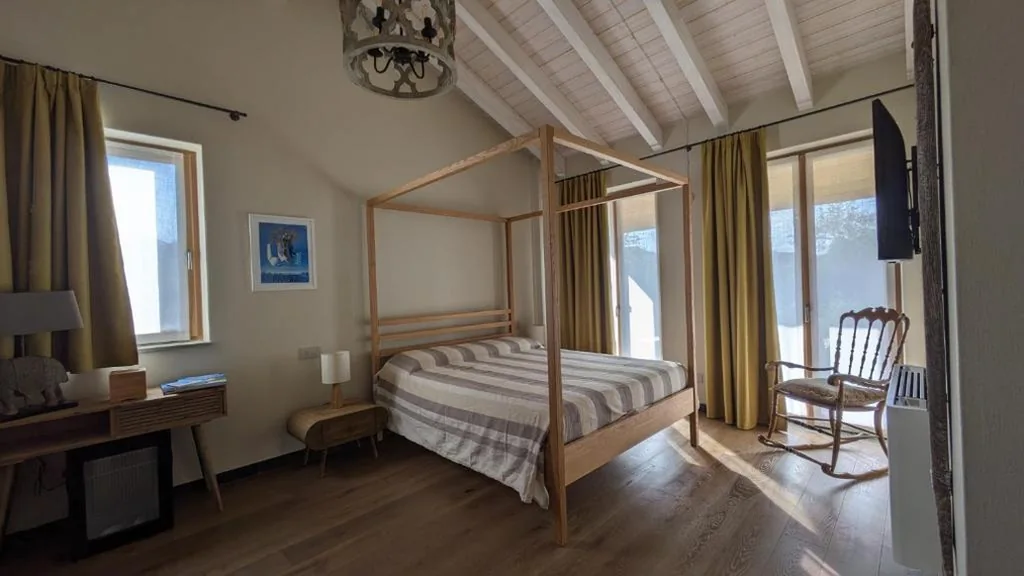 Camera Matrimoniale Deluxe — Villa Sarita