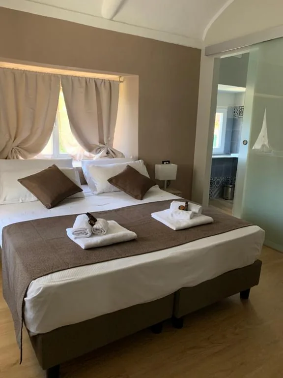 Double Room — DOMUS FIESCHI Rooms self check in