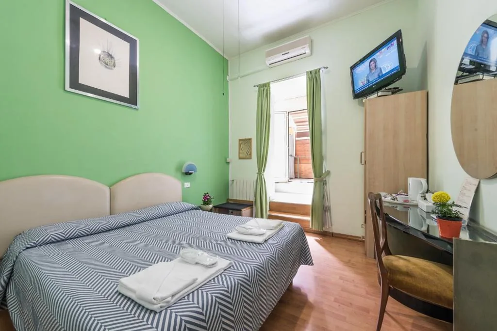 Camera Matrimoniale/Doppia con Letti Singoli — A Roma San Pietro Best Bed