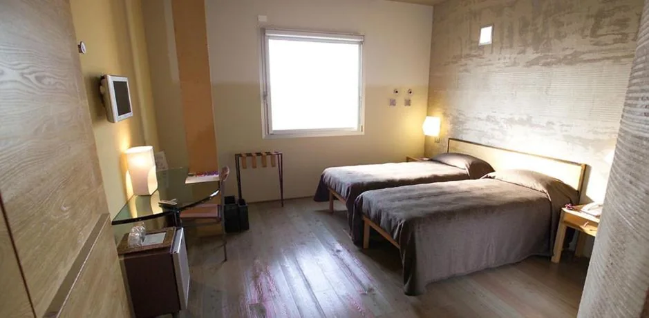 Camera Matrimoniale/Doppia con Letti Singoli - Accesso Disabili — Albergo Cantine Ascheri