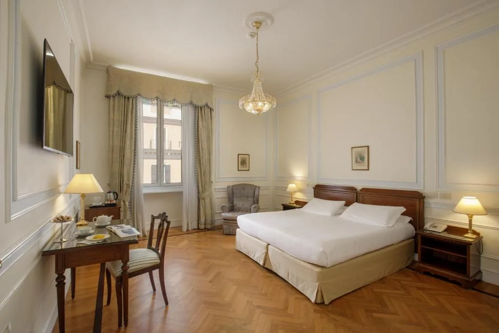 Camera Matrimoniale/Doppia con Letti Singoli - Accesso Disabili — Hotel Quirinale