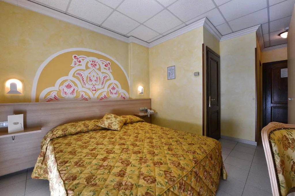 Double/Twin Room with Disabled Access — Stella Alpina Hotel e Ristorante