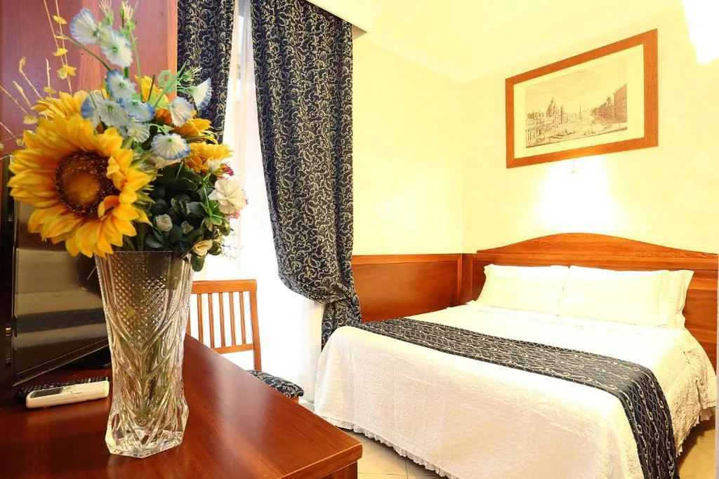 Double/Twin Room — Adorasuite B&B
