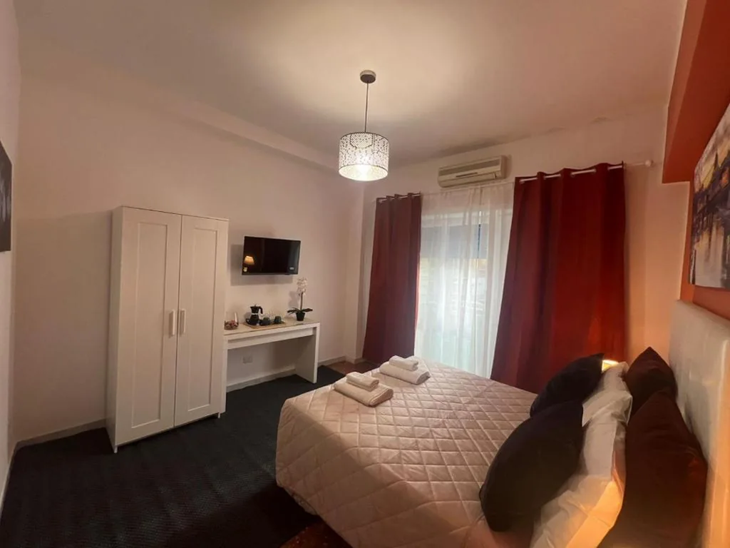 Double Room with Twin Beds — affittacamere appia nuova 639