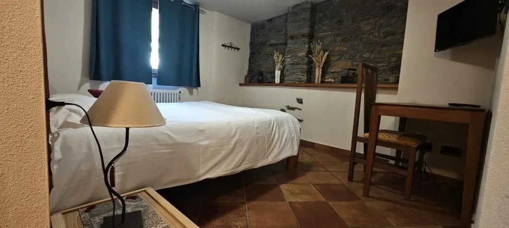 Double/Twin Room — Affittacamere I Picchi