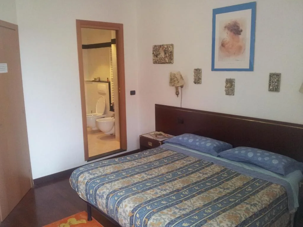 Double/Twin Room — Affittacamere Rosa Dei Venti
