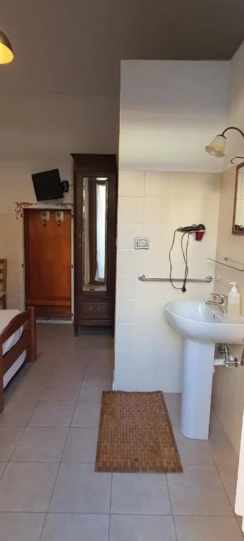 Camera Matrimoniale/Doppia con Letti Singoli — Albergo Avalon