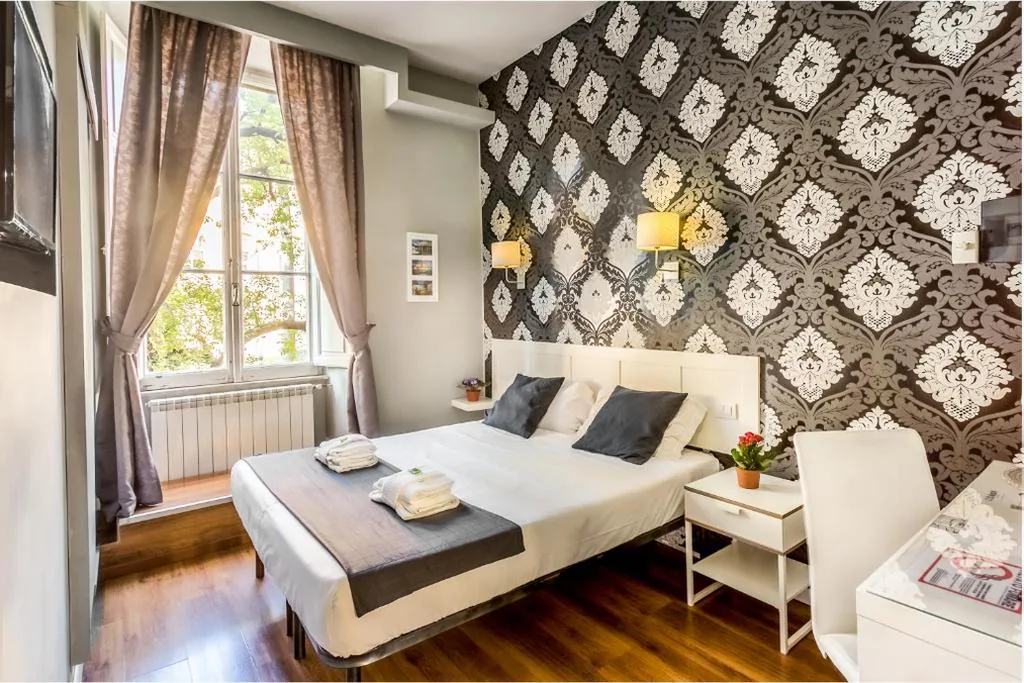 Double/Twin Room — AmoRoma Suite