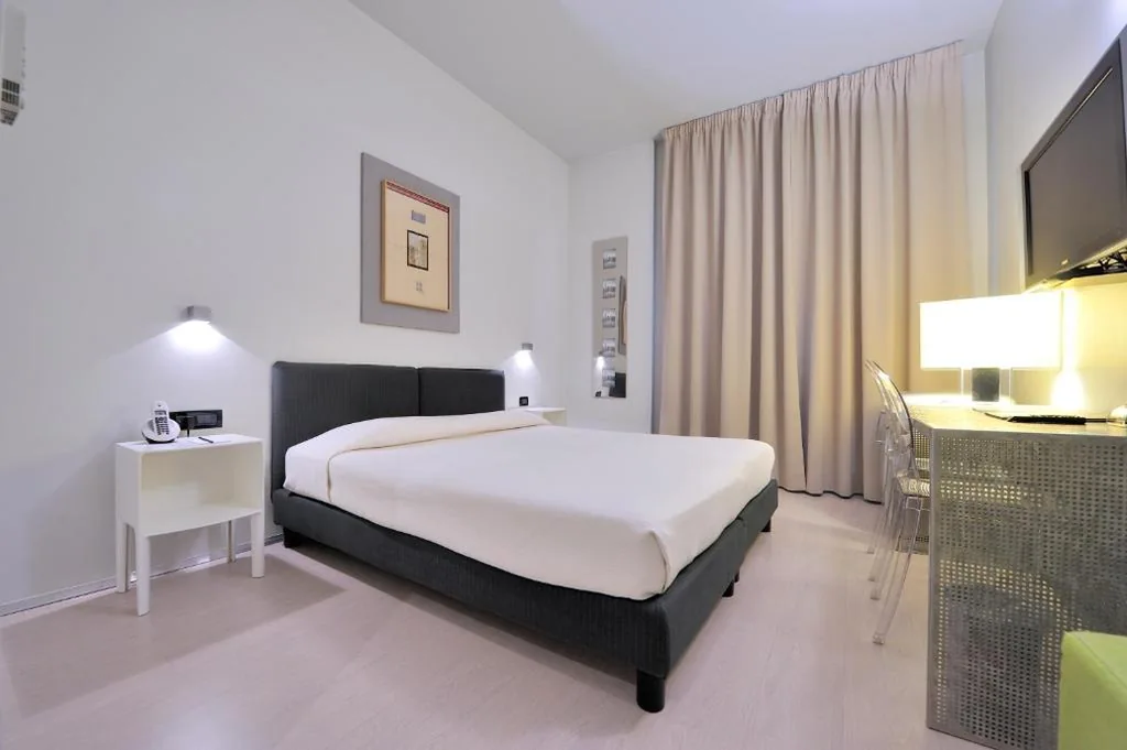 Double Room/Twin Room — Art Hotel Boston