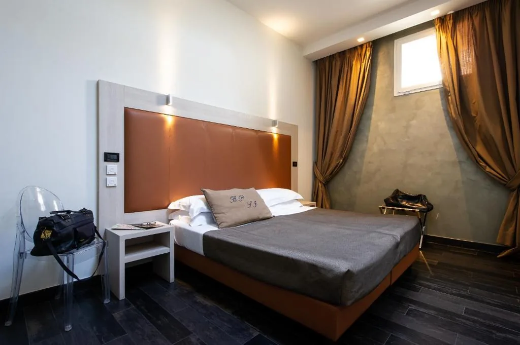 Camera Matrimoniale/Doppia con Letti Singoli — Borgo Pio Suites Inn