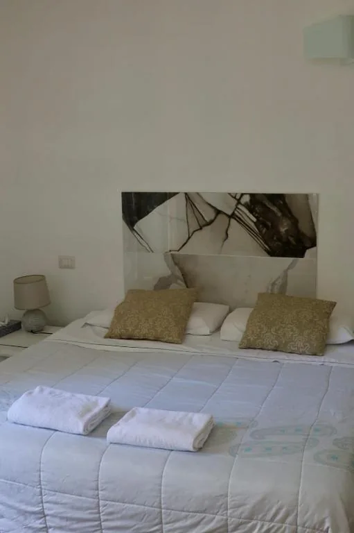 Double/Twin Room — Camere Fontanavecchia