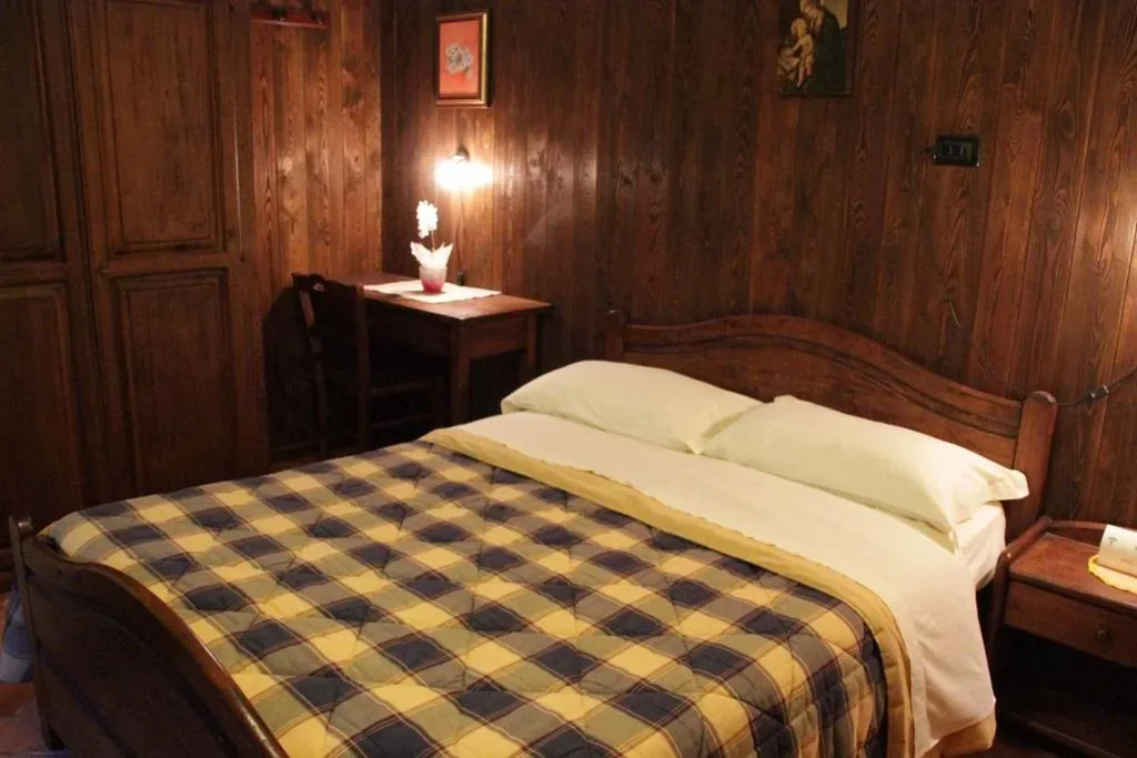 Double/Twin Room — Chambres D’Hotes Les Fleurs