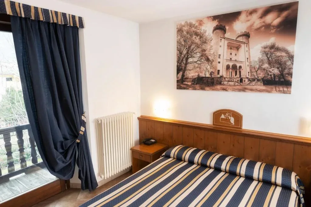 Camera Matrimoniale/Doppia con Letti Singoli con Angolo Cottura — Hotel Residence Chateau