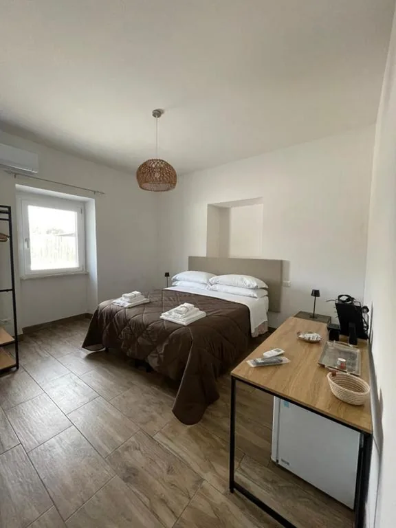 Camera Matrimoniale/Doppia con Letti Singoli con Bagno Privato — 2Effe Circeo B&B