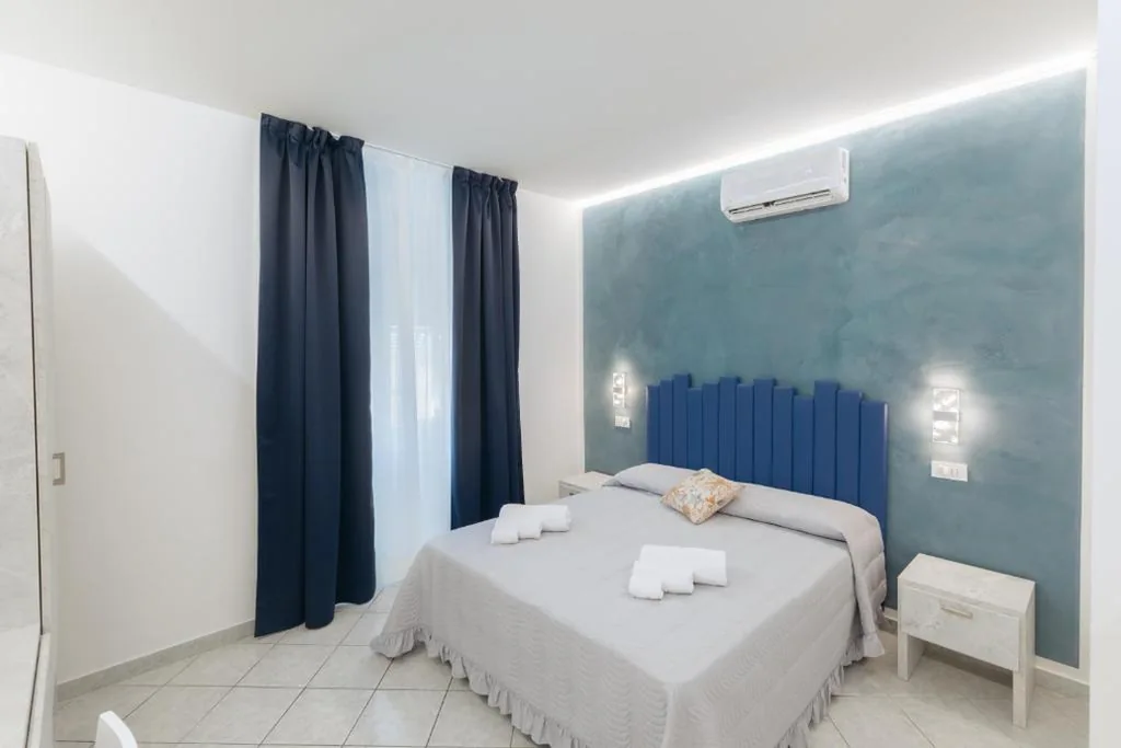 Double/Twin Room with Private Bathroom — AFFITTACAMERE ELENA