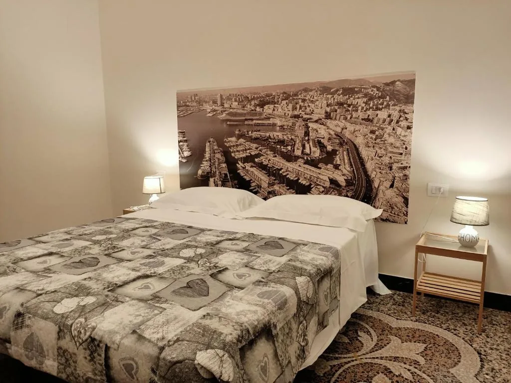 Double/Twin Room with Shared Bathroom — Affittacamere Monumentale