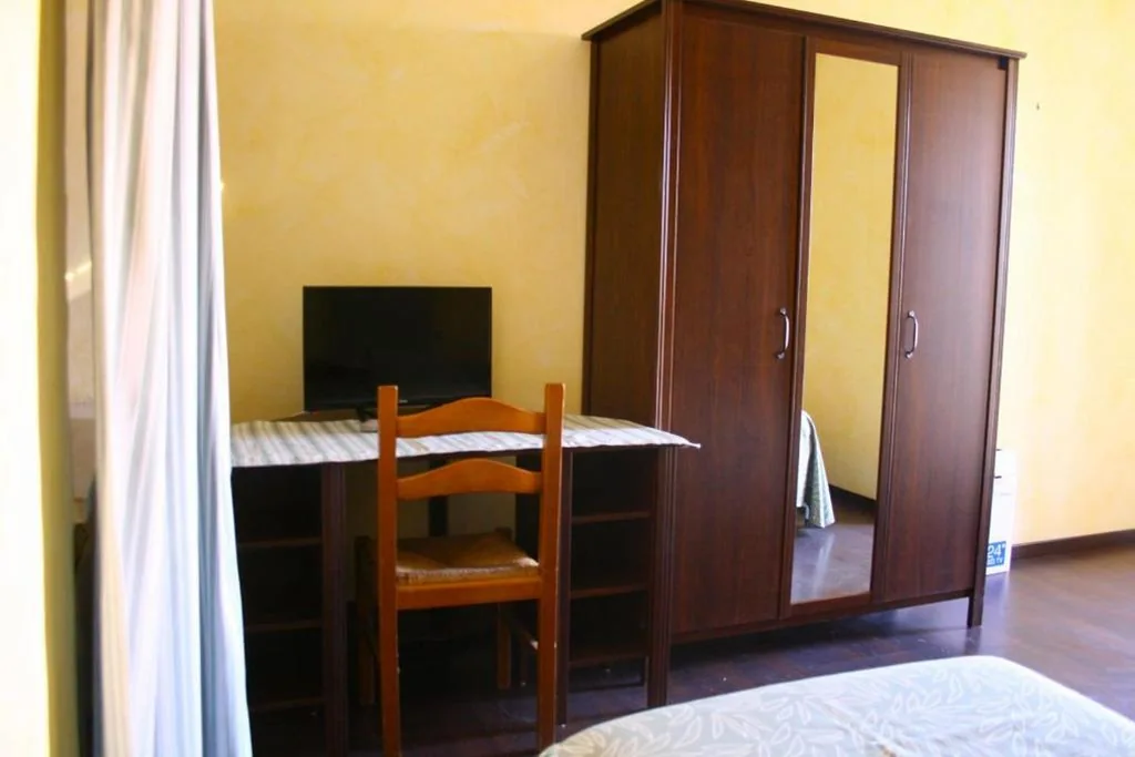 Double/Twin Room with Bathroom — Albergo Vecchio Pavone