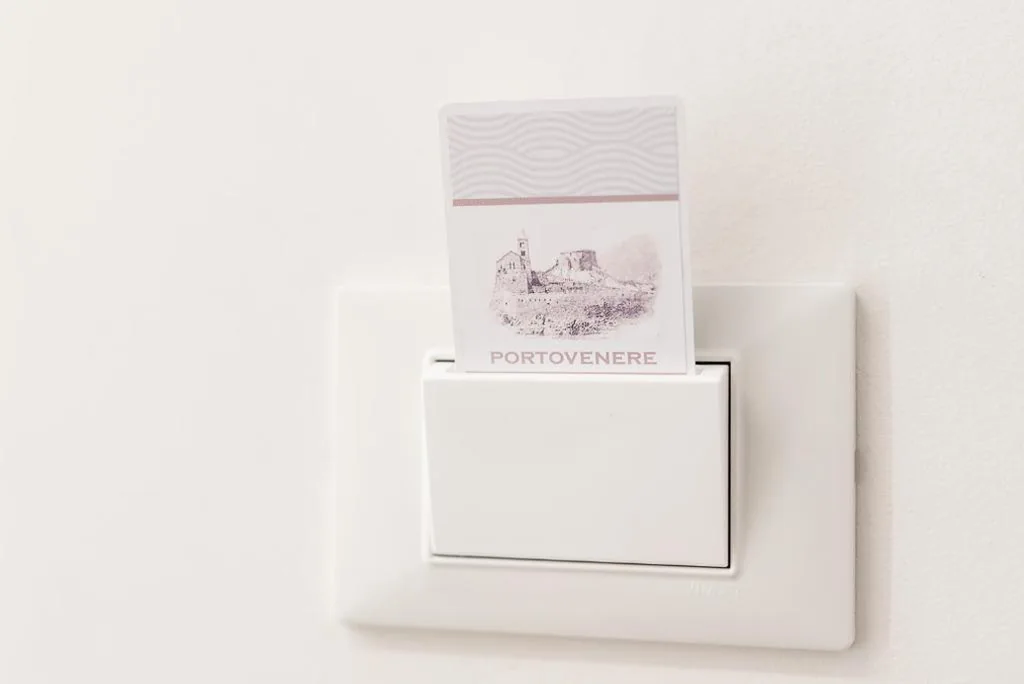 Camera Matrimoniale/Doppia con Letti Singoli con Bagno Privato — Alchimia di Mare