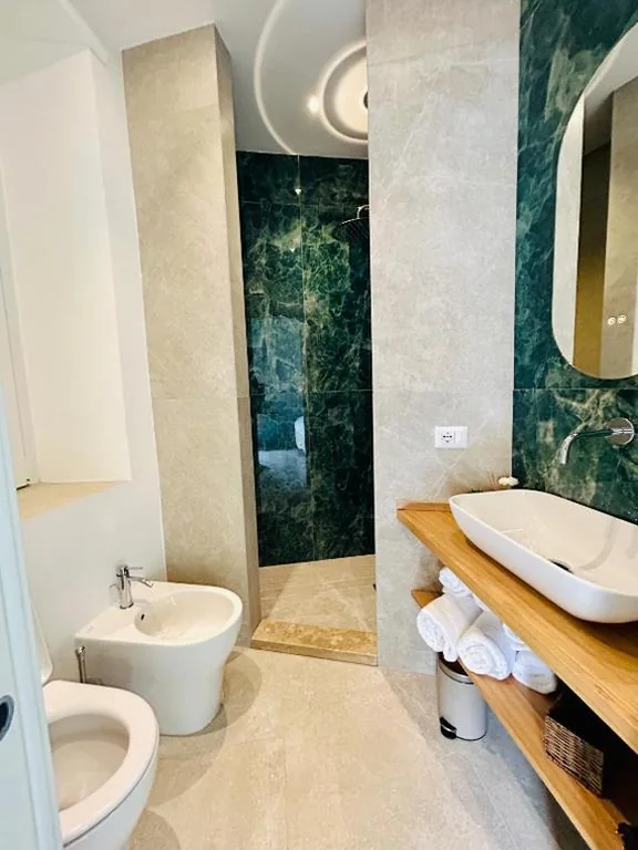 Double/Twin Room with Balcony — Aura Roma