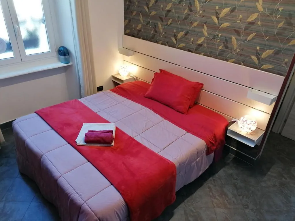 Camera Matrimoniale/Doppia con Letti Singoli con Bagno Privato — B&B IL SOGNO