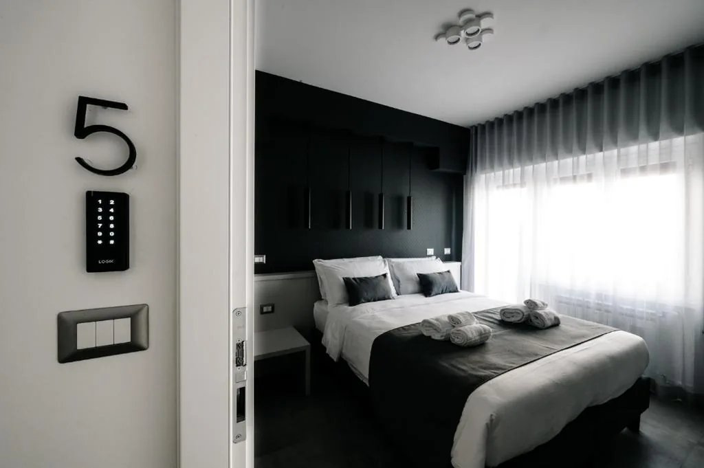 Double/Twin Room with Balcony — B&B Lumas Up