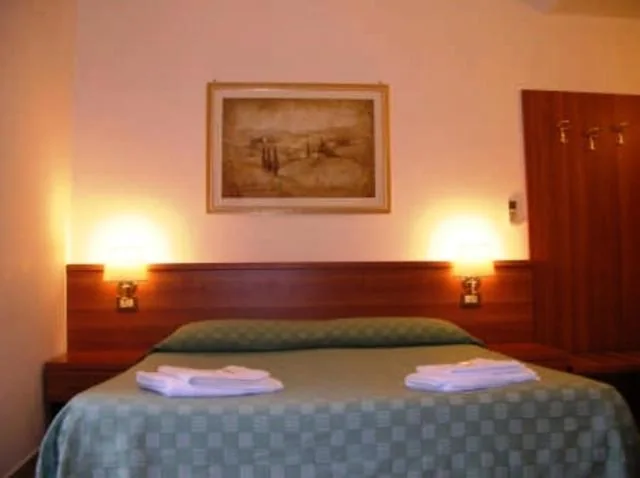 Double/Twin Room with Private Bathroom — Emanuela Guest House