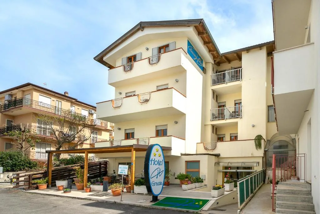 Double/Twin Room with Balcony — Grazia Hotel