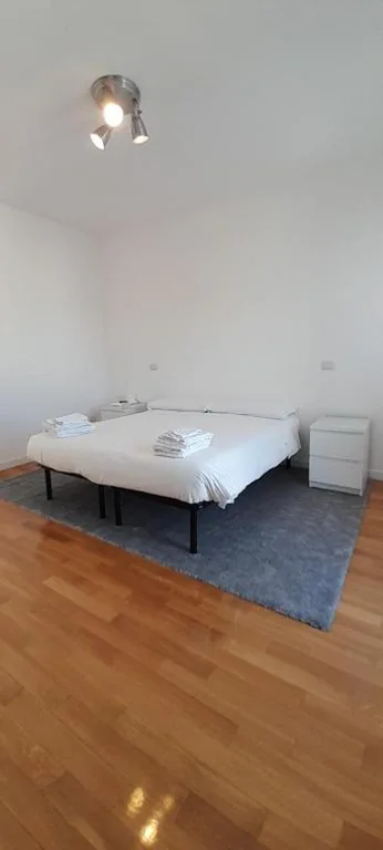 Double/Twin Room with Shared Bathroom — Guesthouse Vassallo Due